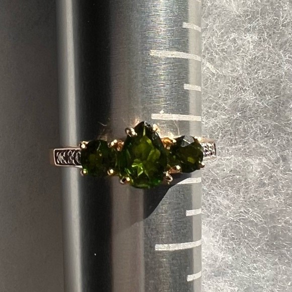 Russian Diopside & Diamond Ring in 14K Yellow Gold - Excellent Condition - Picture 7 of 10